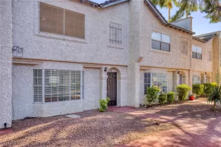 Photo #1: 2728058 Listing