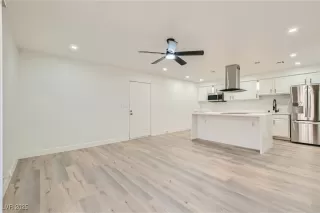 Photo #5: 2728078 Listing 