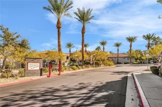 Photo #2: 2728083 Listing 