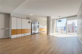 Photo #1: 2728084 Listing