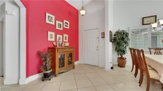 Photo #4: 2728086 Listing 