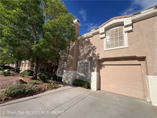 MLS: 2728105 Condo For Sale