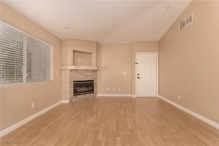 Photo #6: 2728106 Listing