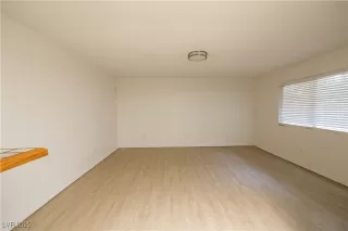 Photo #6: 2728108 Listing 