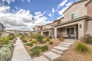 Photo #1: 2728115 Listing 