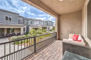 Photo #5: 2728115 Listing 