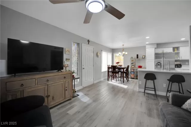 MLS: 2728118 Condo For Sale