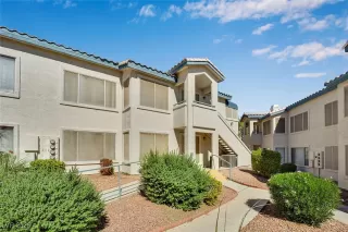 Photo #4: 2728118 Listing