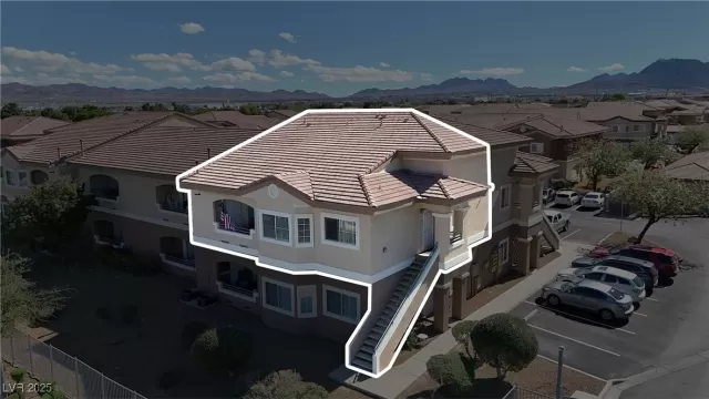 MLS: 2728126 Condo For Sale