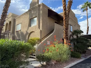 More Details about MLS # 2728133 : 5121 PIONEER AVENUE 204