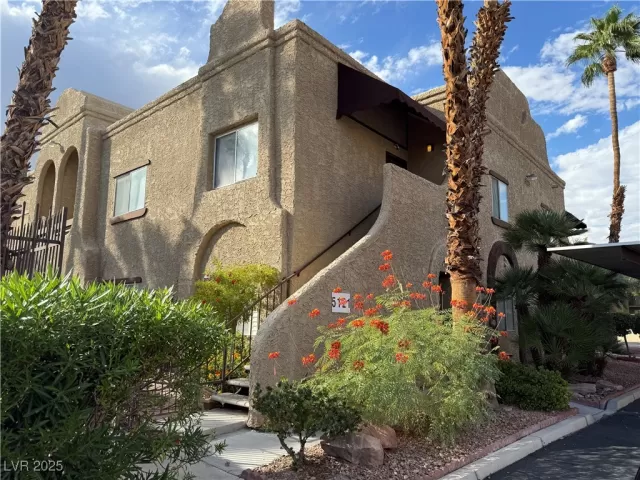 MLS: 2728133 Condo For Sale