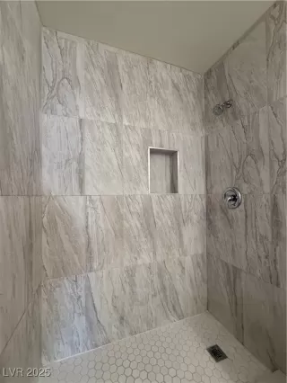 Photo #5: 2728133 Listing 