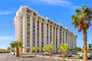 Photo #1: 2728143 Listing