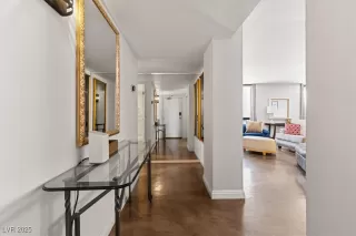 Photo #2: 2728143 Listing