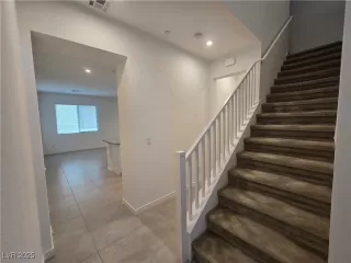 Photo #2: 2728157 Listing