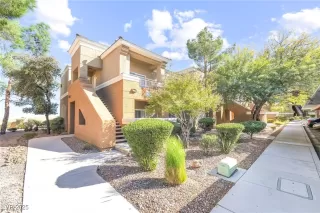 Photo #2: 2728158 Listing