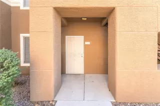 Photo #3: 2728158 Listing