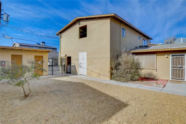 MLS: 2728163 Condo For Sale