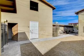 Photo #4: 2728163 Listing 