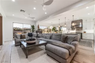 Photo #1: 2728170 Listing