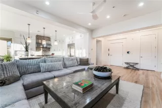 Photo #5: 2728170 Listing