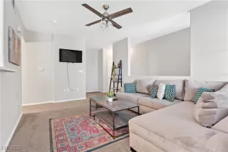 Photo #2: 2728176 Listing 