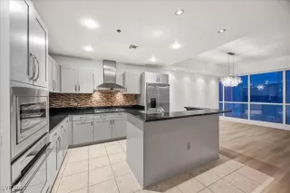 Photo #3: 2728198 Listing 