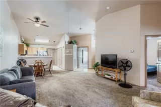 Photo #3: 2728206 Listing