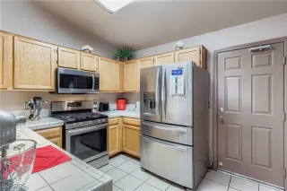 Photo #6: 2728206 Listing