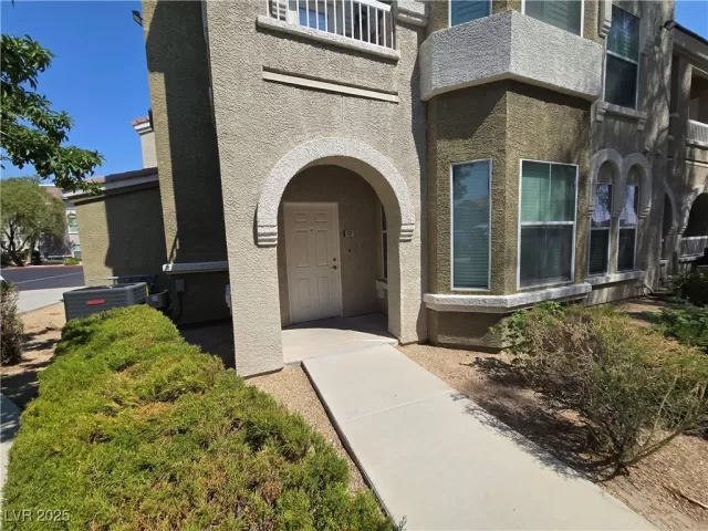 MLS: 2728227 Condo For Sale