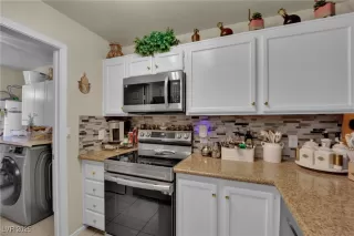 Photo #4: 2728257 Listing 