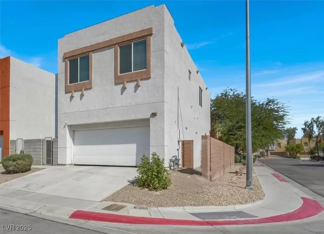 MLS: 2728258 Condo For Sale