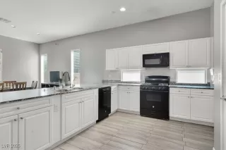 Photo #2: 2728258 Listing