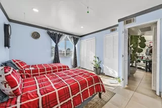 Photo #4: 2728260 Listing