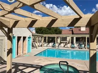 Photo #2: 2728284 Listing 