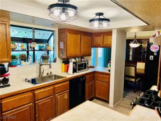 Photo #3: 2728284 Listing 