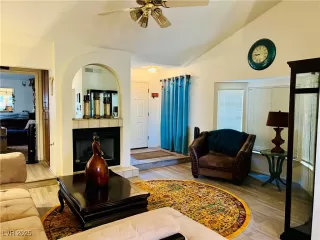 Photo #4: 2728284 Listing 