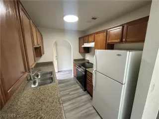 Photo #2: 2728305 Listing