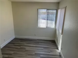 Photo #5: 2728305 Listing