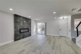Photo #6: 2728333 Listing 