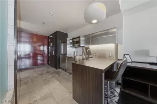 Photo #3: 2728339 Listing