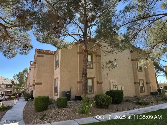 MLS: 2728348 Condo For Sale