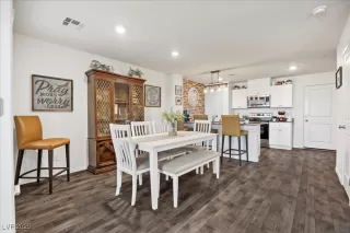 Photo #4: 2728354 Listing 