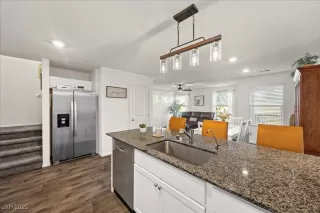 Photo #5: 2728354 Listing 