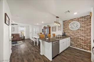 Photo #6: 2728354 Listing 