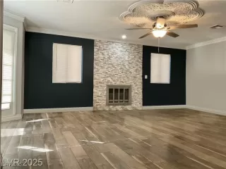 Photo #2: 2728357 Listing