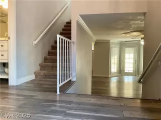 Photo #4: 2728357 Listing