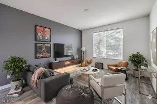 Photo #1: 2728366 Listing