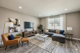 Photo #2: 2728366 Listing