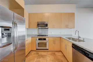 Photo #4: 2728390 Listing